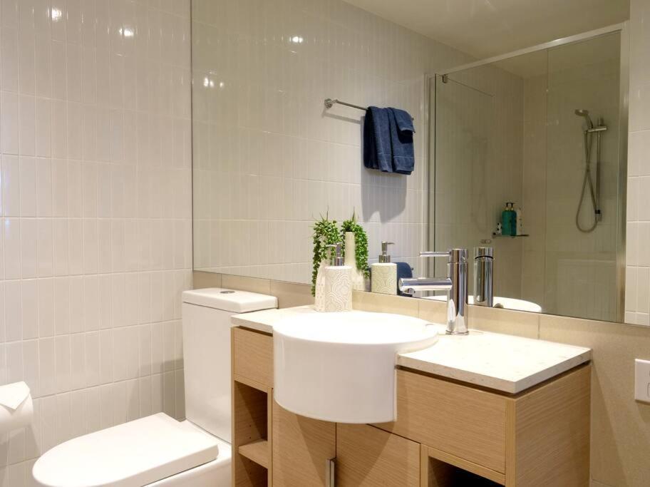 Broadbeach Stunner Modern And Central Gold Coast Buitenkant foto