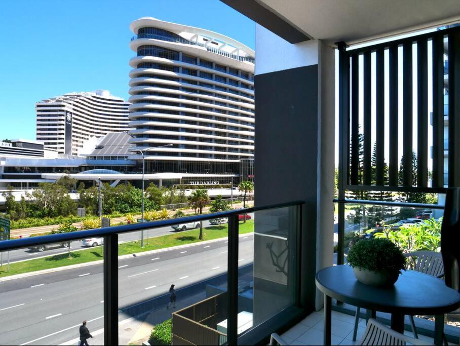Broadbeach Stunner Modern And Central Gold Coast Buitenkant foto