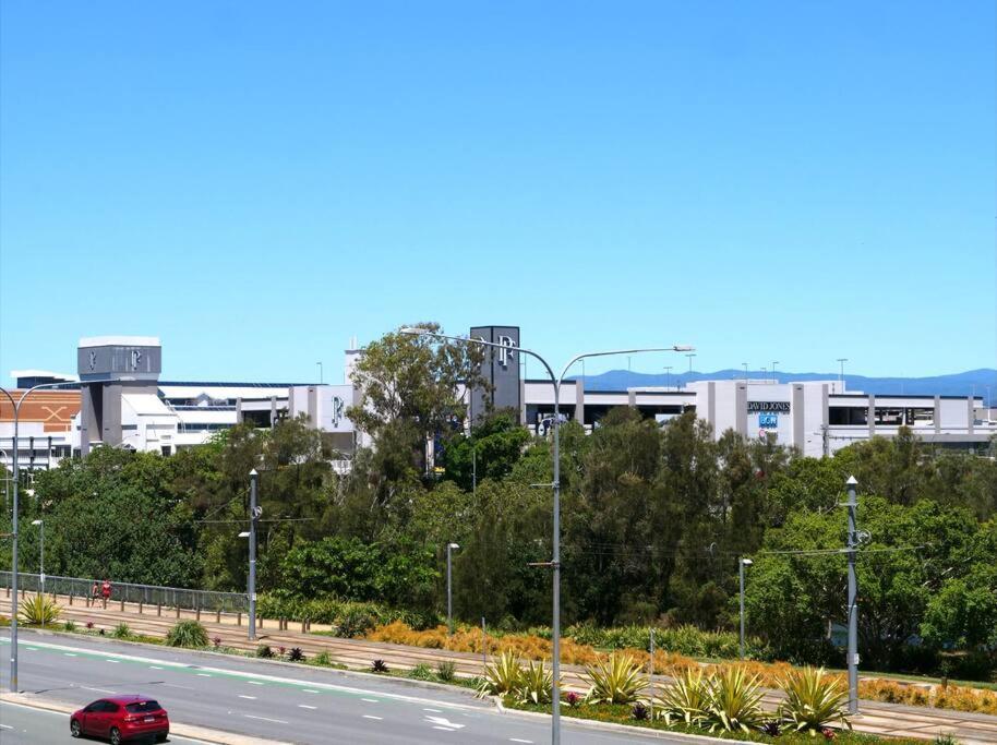 Broadbeach Stunner Modern And Central Gold Coast Buitenkant foto