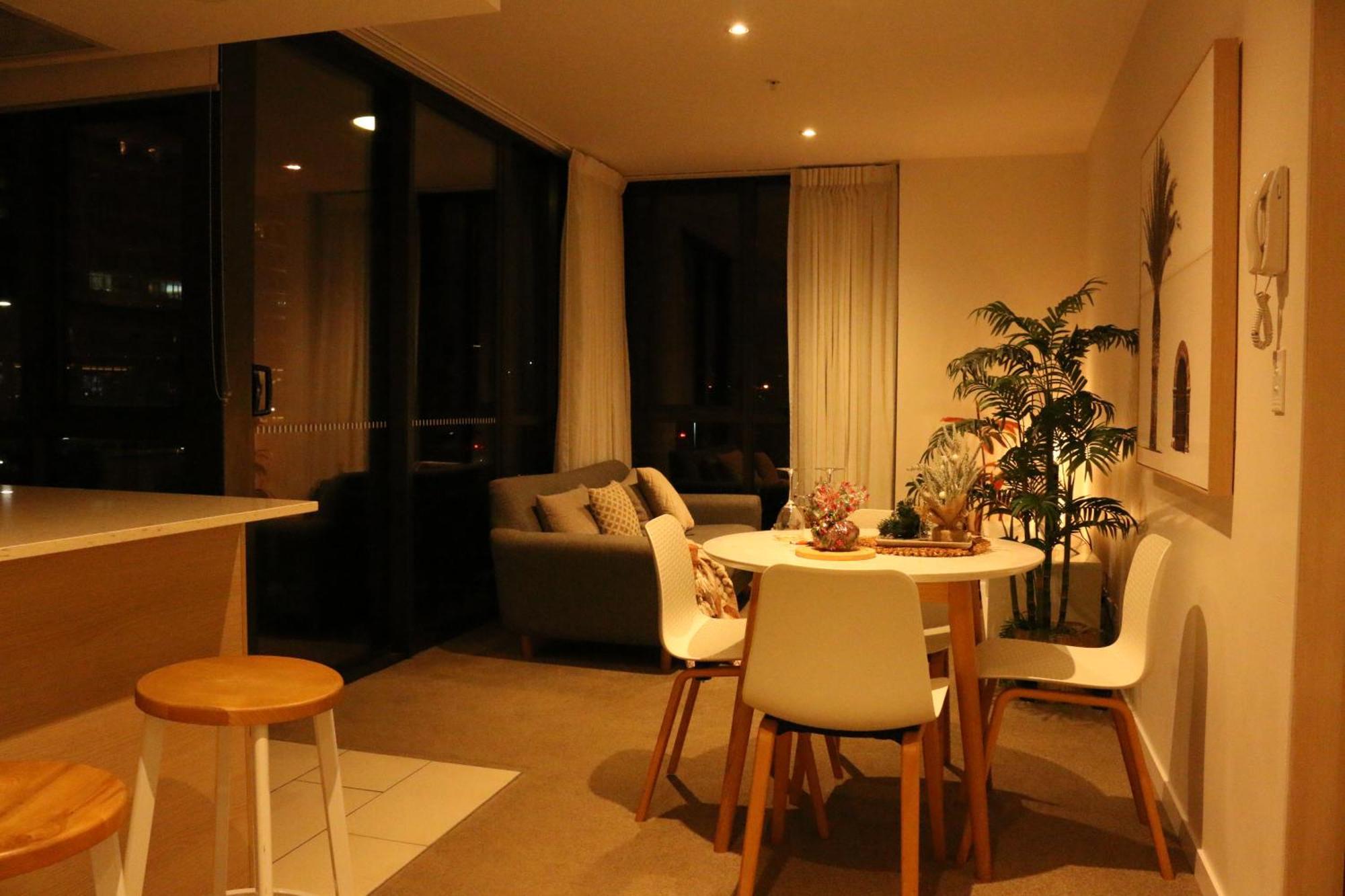 Broadbeach Stunner Modern And Central Gold Coast Buitenkant foto