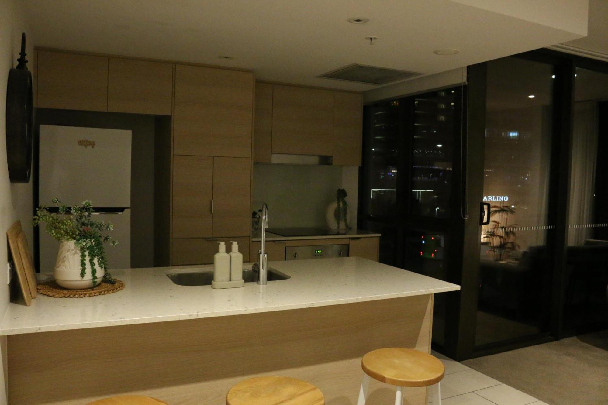 Broadbeach Stunner Modern And Central Gold Coast Buitenkant foto
